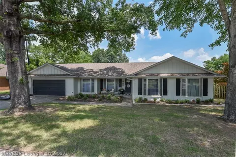 7801 Horan Dr, Fort Smith, AR 72903
