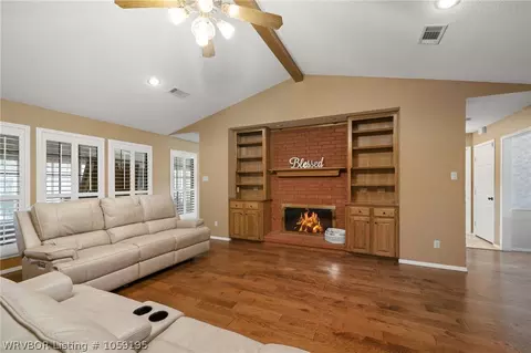 2409 Brigadoon Dr, Fort Smith, AR 72908 photo 2