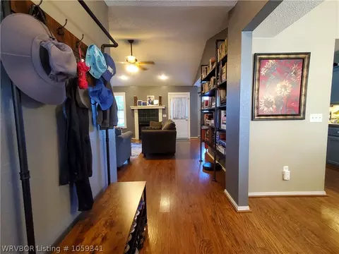 383 Thompson St, Centerton, AR 72719 photo 4