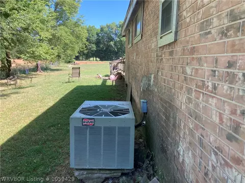 904 Southview St, Dyer, AR 72935 photo 8