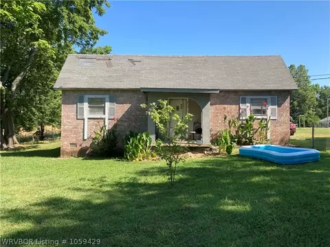 904 Southview St, Dyer, AR 72935 photo 2