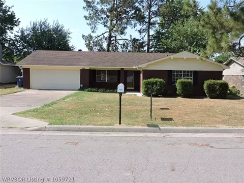 9400 Enid St, Fort Smith, AR 72917