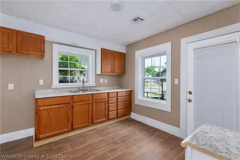 1310 5th St, Fort Smith, AR 72901 photo 4