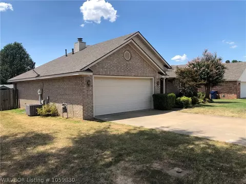 7204 Millennium Dr, Fort Smith, AR 72916 photo 3