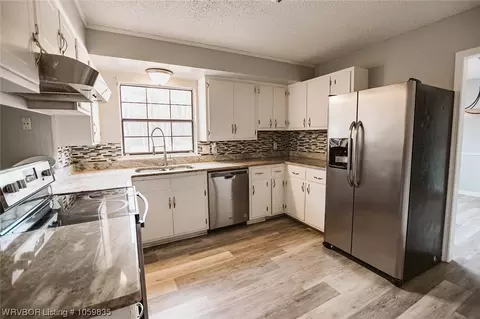 7909 N Pinewood, Pine Bluff, AR 71603 photo 4