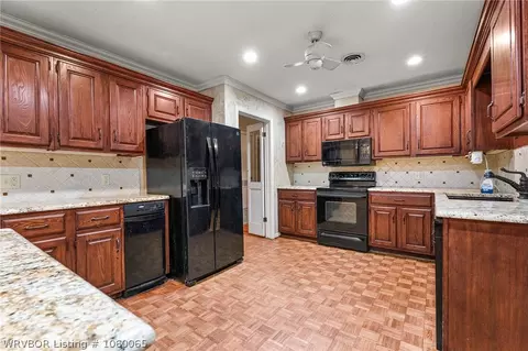2810 S 34th St, Fort Smith, AR 72903 photo 4