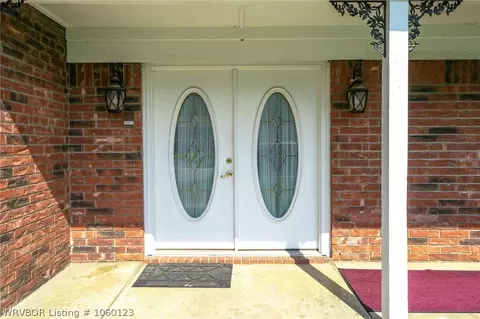 8719 S 31st Ter, Fort Smith, AR 72908 photo 2