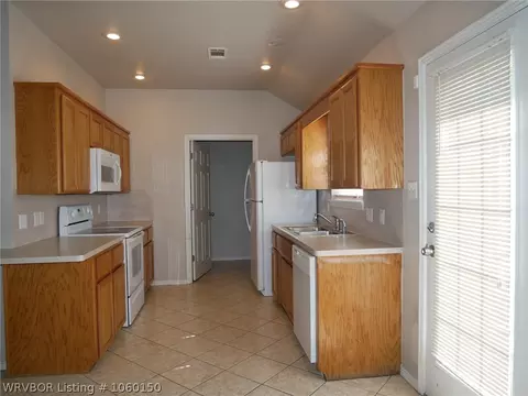 1915 55th Pl, Fort Smith, AR 72904 photo 4