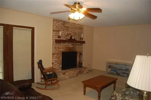 8100 Clover Dr, Fort Smith, AR 72908 photo 3