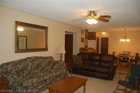 8100 Clover Dr, Fort Smith, AR 72908 photo 4