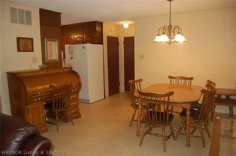 8100 Clover Dr, Fort Smith, AR 72908 photo 5