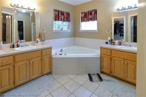 7514 Red Pine Dr, Fort Smith, AR 72916 photo 13