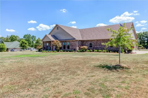 3308 Bugscuffle Rd, Lavaca, AR 72941 photo 4