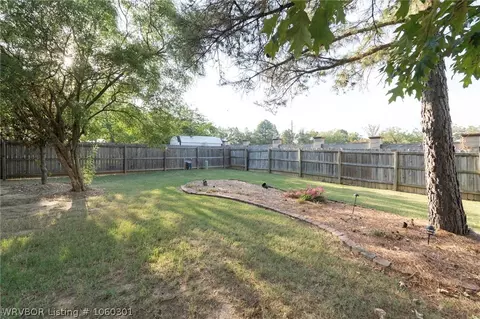 2406 L St, Barling, AR 72923 photo 12
