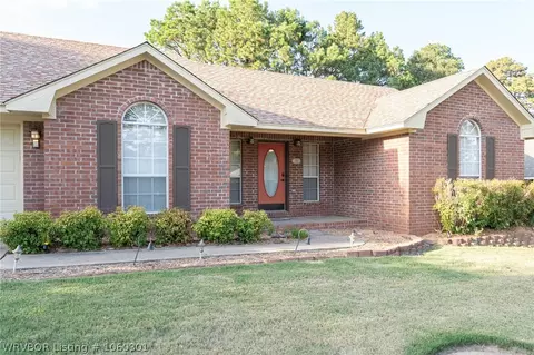 2406 L St, Barling, AR 72923 photo 3