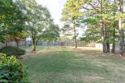 2406 L St, Barling, AR 72923 photo 11