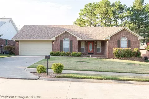 2406 L St, Barling, AR 72923 photo 1