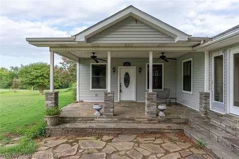 591 Wiggins Dr, Paris, AR 72855 photo 4