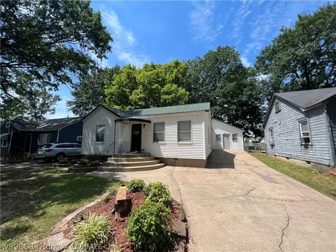 1105 N 45th St, Fort Smith, AR 72904 photo 1