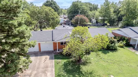8005 Holly Ave, Fort Smith, AR 72908 photo 3