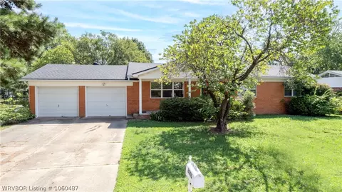 8005 Holly Ave, Fort Smith, AR 72908 photo 2