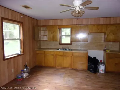 2632 Citadel Bluff Trl, Cecil, AR 72930 photo 9