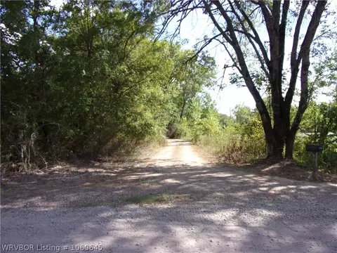 2632 Citadel Bluff Trl, Cecil, AR 72930 photo 1