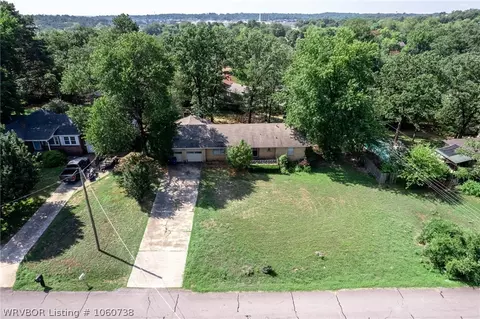 5210 Highland Dr, Fort Smith, AR 72903 photo 1