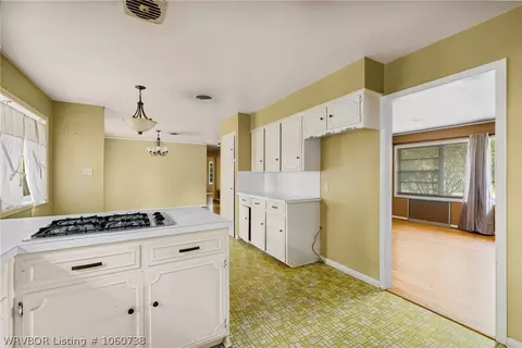 5210 Highland Dr, Fort Smith, AR 72903 photo 12
