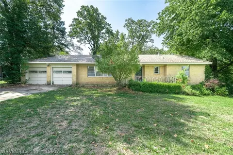 5210 Highland Dr, Fort Smith, AR 72903 photo 2