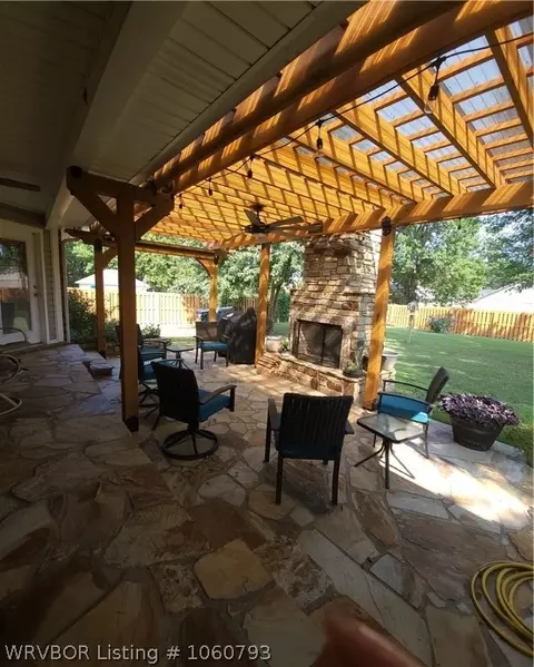 2404 Barrington Dr, Lavaca, AR 72941 photo 25