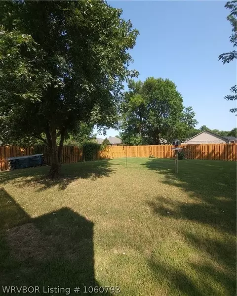2404 Barrington Dr, Lavaca, AR 72941 photo 28