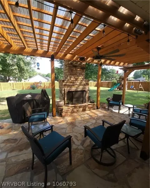 2404 Barrington Dr, Lavaca, AR 72941 photo 24
