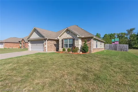524 Black Creek Ln, Hackett, AR 72937 photo 3