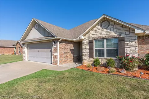 524 Black Creek Ln, Hackett, AR 72937 photo 4