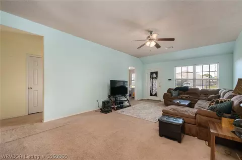 204 Colony Ct, Barling, AR 72923 photo 4