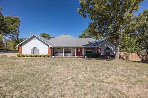 2010 E Hickory St, Greenwood, AR 72936 photo 1