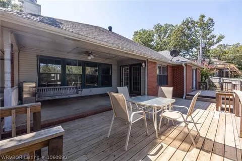 2010 E Hickory St, Greenwood, AR 72936 photo 29