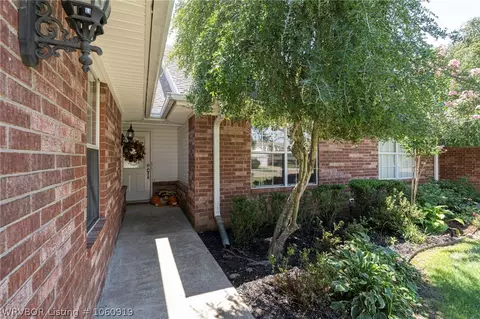 12014 Edgewater Rd, Fort Smith, AR 72903 photo 2