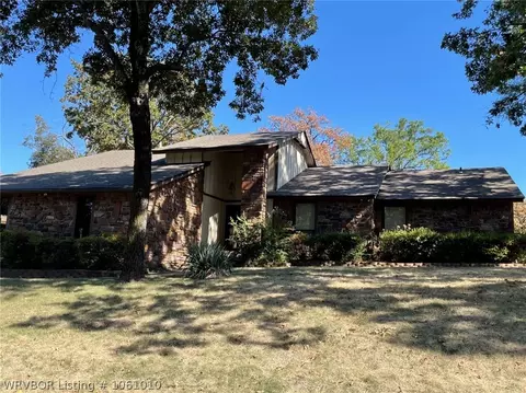 9825 Wellington, Fort Smith, AR 72908 photo 3