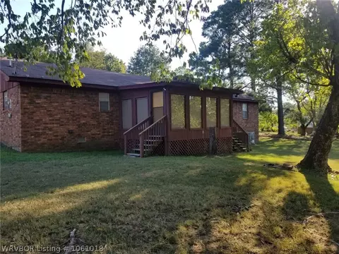 622 E Forest St, Huntington, AR 72940 photo 2