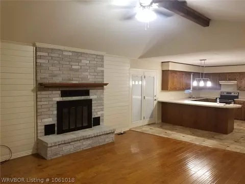 622 E Forest St, Huntington, AR 72940 photo 5