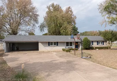 200 W Pryor Ave, Pocola, OK 74902 photo 2