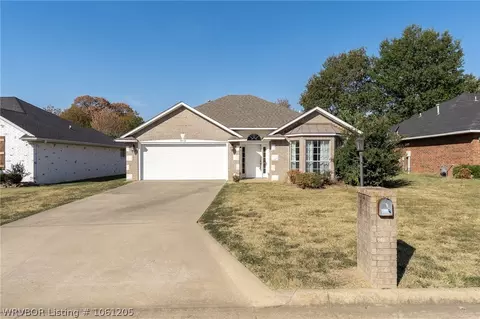 7412 Red Pine Dr, Fort Smith, AR 72916 photo 1