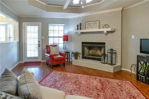 2403 Meadow Ln, Barling, AR 72923 photo 5