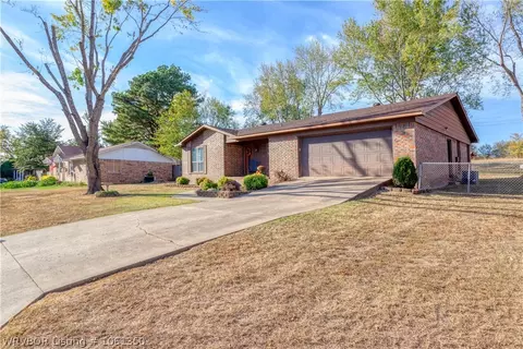 6215 Crimson Ave, Fort Smith, AR 72903 photo 4