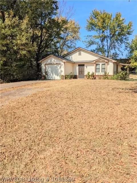 104 Marvin St, Hackett, AR 72937 photo 3