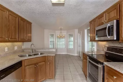 1544 Rockhurst Dr, Fort Smith, AR 72908 photo 2