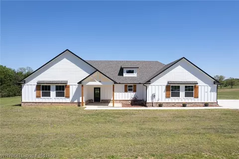 6400 New Hope Rd, Hackett, AR 72937