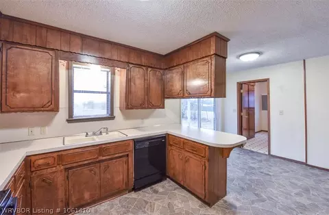 2702 Highway 253, Lavaca, AR 72941 photo 9